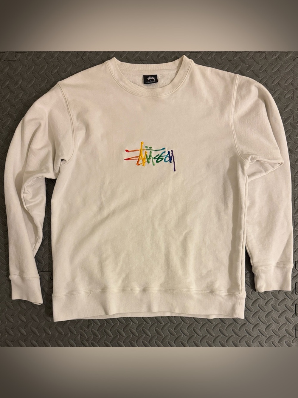 Stussy Embroidered Front Logo World Tour Sweatshirt Sz XL